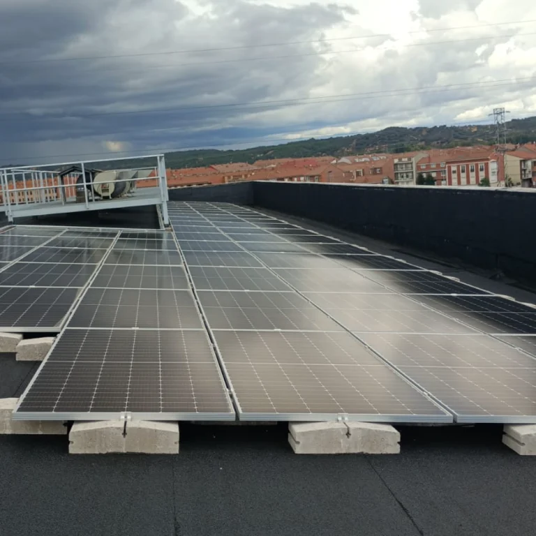 INSTALACION DE PLACAS FOTOVOLTAICAS EN EDIFICIO 3