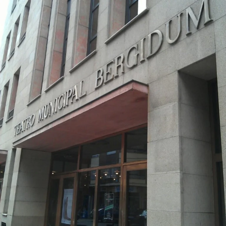 Teatro_Municipal_Bergidum