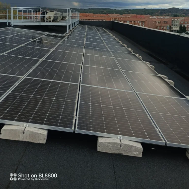 INSTALACION DE PLACAS FOTOVOLTAICAS EN EDIFICIO 2