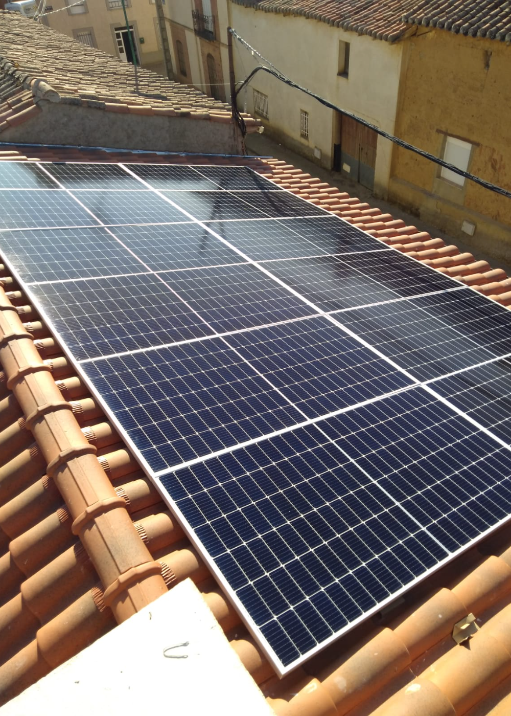 INSTALACION DE PLACAS FOTOVOLTAICAS EN VIVIENDAS 4