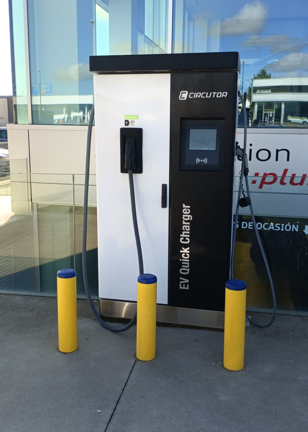 INSTALACION PUNTOS DE RECARGA